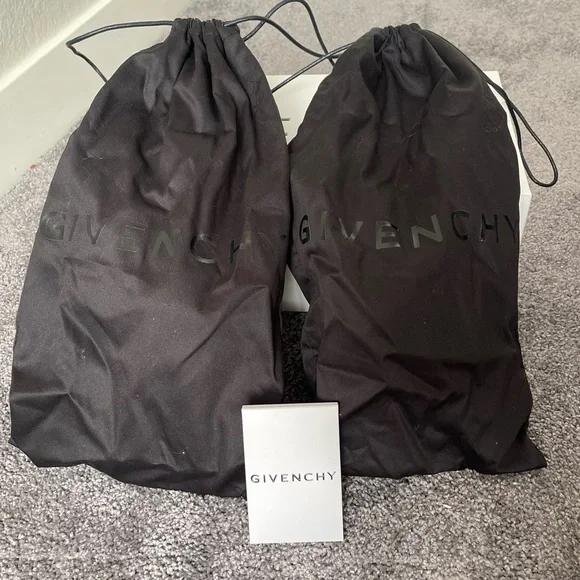 Givenchy 4G Logo Mules, Slides, Sandals in Black Leather & Gold  – EU 38 / US 8 - Picture 8 of 8